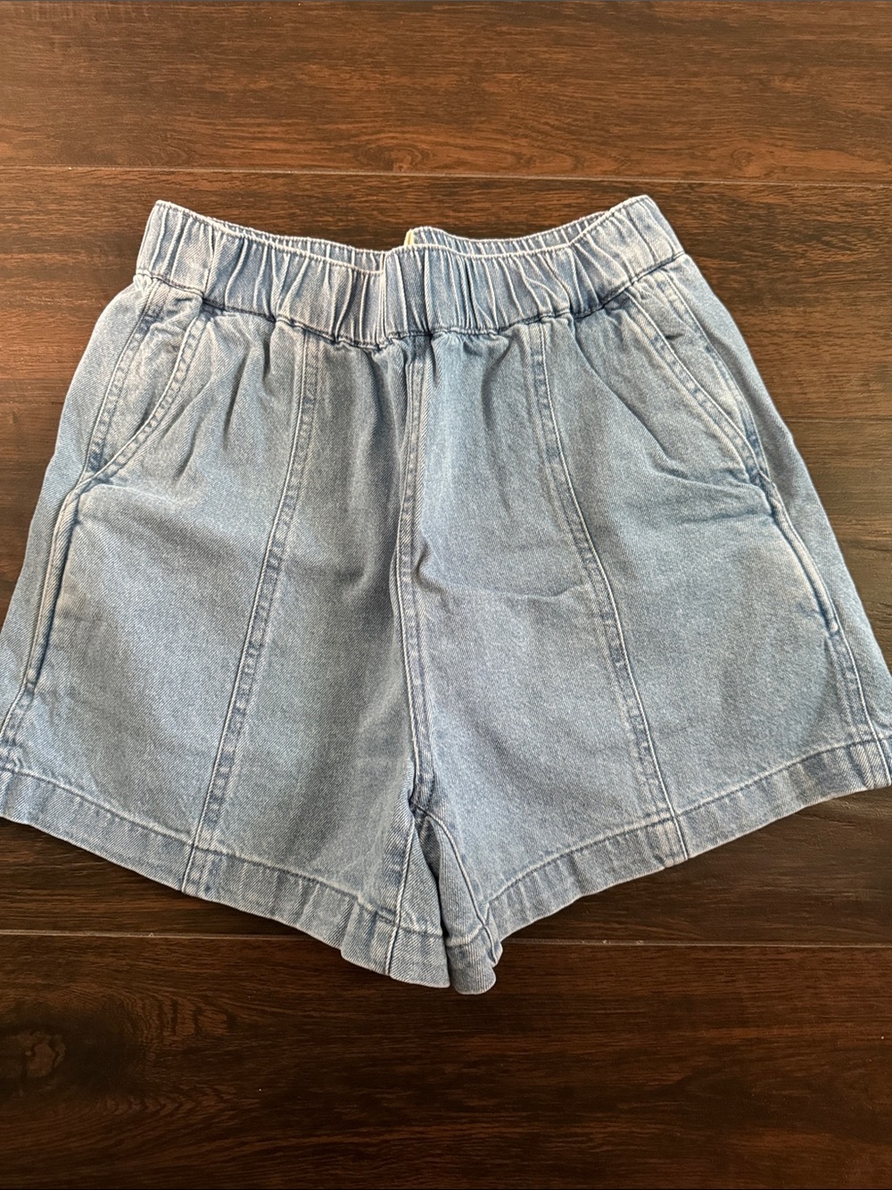 Madewell Light Wash Denim Elastic-Waist Shorts